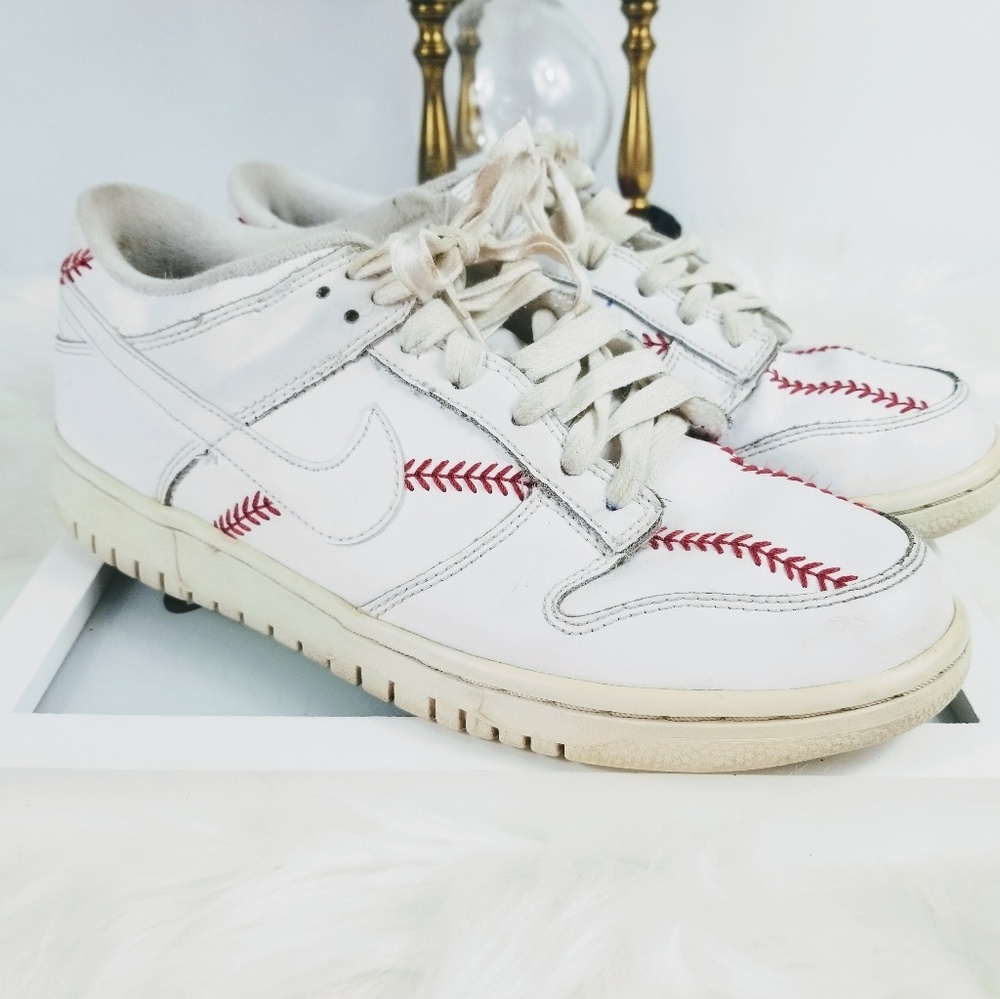 Nike Youth Sz 7Y Low Dunks Baseball Seam Sneakers